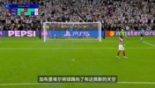 枪迷心碎😭！国外解说：加布将球踢向布达佩斯天空，阿森纳饮恨